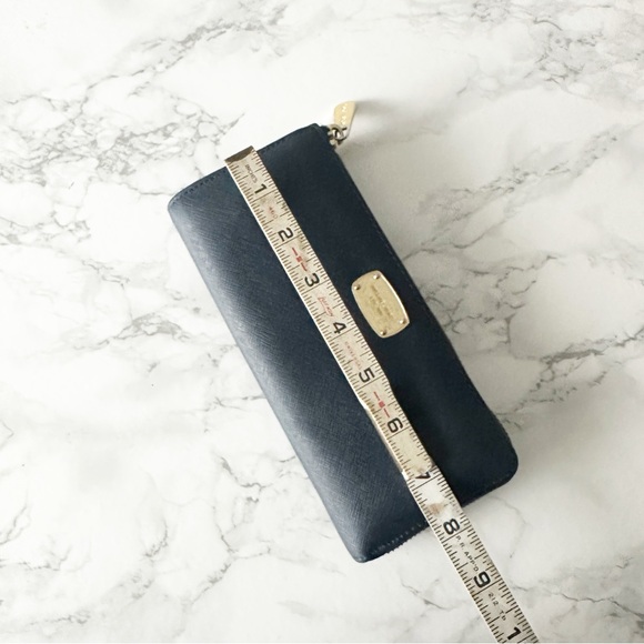 20. MICHAEL Michael Kors Navy Saffiano Leather L Zip Accordion Women’s Wallet - Picture 12 of 13